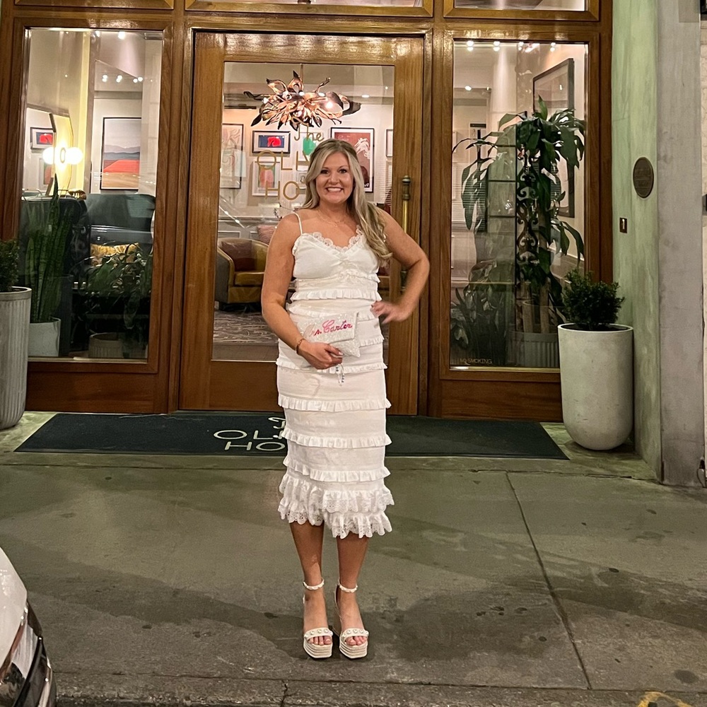 Narcisse Midi Dress in White
V. Chapman